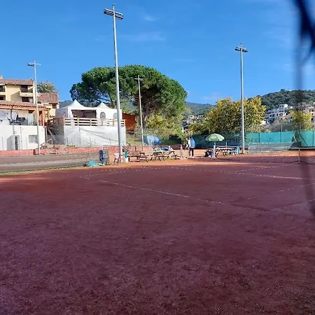 T3 Climatise Vue Piscine Tennis Apartmán